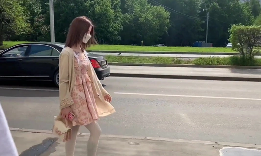 Пригласил сексуальную соседку к себе в гости и она согласилась!