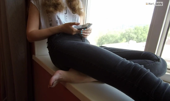 Только вчера бросил парень, а она уже нашла нового ебаря и опробовала его в действии!