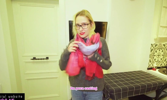 Русская студентка согласилась на эро-фотосессию и была оттрахана фотографом!