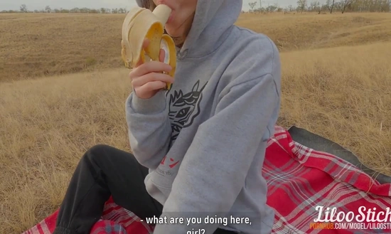 Сельский парень потерял стадо коров - за то нашел городскую няшу, готовую на разовый секс!