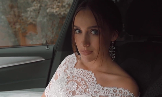 Подвез сбежавшую невесту - и получил в награду очень страстный секс!