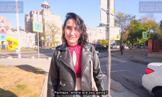 Снял Питерскую студентку прямо на улице и развёл на минет с проглотом!
