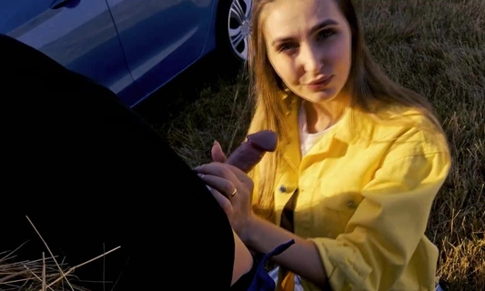 Привез жену в деревню к родственникам и показал ей, что такое секс на природе!