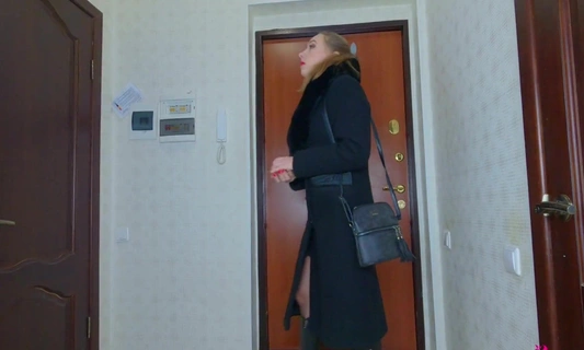 Мачеха застукала пасынка за мастурбацией и дала себя трахнуть!