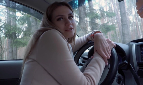 Молодая мачеха решила отсосать пасынку и дать ему в машине!