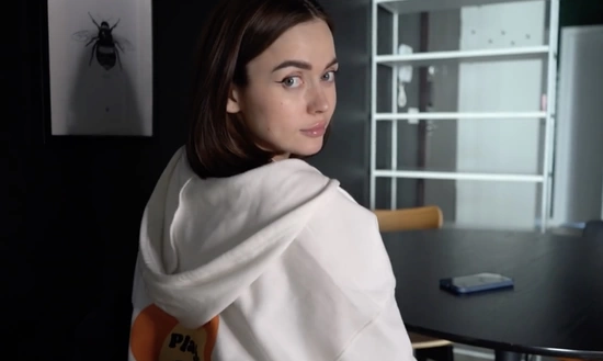 Симпатичная девушка сначала захотела секса в ротик, а потом в киску